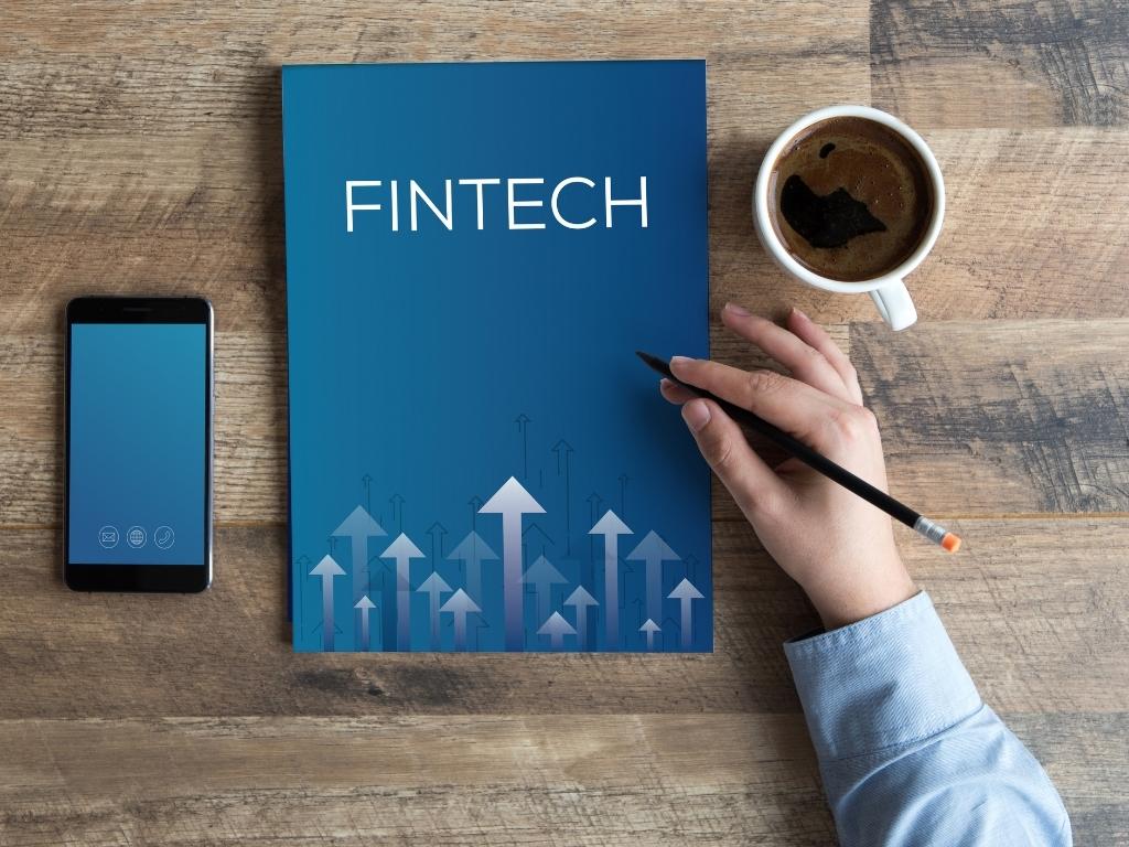 Analysis of FinTech customers facing a changing landscape